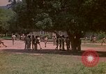 Image enfants en uniforme Kingston Jamaïque, 1972, de la seconde 42 séquences d'archives historiques vidéo 65675040551