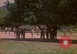 Image enfants en uniforme Kingston Jamaïque, 1972, de la seconde 44 séquences d'archives historiques vidéo 65675040551