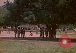 Image enfants en uniforme Kingston Jamaïque, 1972, de la seconde 45 séquences d'archives historiques vidéo 65675040551