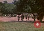 Image enfants en uniforme Kingston Jamaïque, 1972, de la seconde 49 séquences d'archives historiques vidéo 65675040551