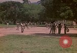 Image enfants en uniforme Kingston Jamaïque, 1972, de la seconde 52 séquences d'archives historiques vidéo 65675040551