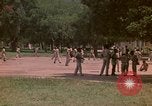Image enfants en uniforme Kingston Jamaïque, 1972, de la seconde 55 séquences d'archives historiques vidéo 65675040551