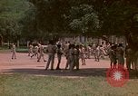 Image enfants en uniforme Kingston Jamaïque, 1972, de la seconde 58 séquences d'archives historiques vidéo 65675040551