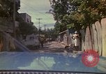 Image rues étroites Kingston Jamaïque, 1972, de la seconde 1 séquences d'archives historiques vidéo 65675040554