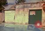 Image rues étroites Kingston Jamaïque, 1972, de la seconde 27 séquences d'archives historiques vidéo 65675040554