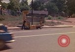 Image rue animée Montego Bay en Jamaïque, 1972, de la seconde 17 séquences d'archives historiques vidéo 65675040556