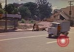 Image rue animée Montego Bay en Jamaïque, 1972, de la seconde 21 séquences d'archives historiques vidéo 65675040556