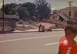 Image rue animée Montego Bay en Jamaïque, 1972, de la seconde 22 séquences d'archives historiques vidéo 65675040556