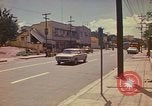 Image rue animée Montego Bay en Jamaïque, 1972, de la seconde 28 séquences d'archives historiques vidéo 65675040556
