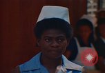 Image infirmière jamaïcaine Jamaïque, 1972, de la seconde 11 séquences d'archives historiques vidéo 65675040559