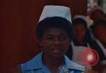 Image infirmière jamaïcaine Jamaïque, 1972, de la seconde 15 séquences d'archives historiques vidéo 65675040559