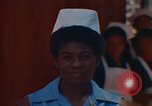 Image infirmière jamaïcaine Jamaïque, 1972, de la seconde 16 séquences d'archives historiques vidéo 65675040559