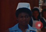 Image infirmière jamaïcaine Jamaïque, 1972, de la seconde 17 séquences d'archives historiques vidéo 65675040559