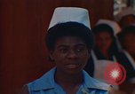 Image infirmière jamaïcaine Jamaïque, 1972, de la seconde 19 séquences d'archives historiques vidéo 65675040559