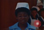 Image infirmière jamaïcaine Jamaïque, 1972, de la seconde 21 séquences d'archives historiques vidéo 65675040559