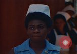 Image infirmière jamaïcaine Jamaïque, 1972, de la seconde 29 séquences d'archives historiques vidéo 65675040559