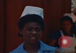 Image infirmière jamaïcaine Jamaïque, 1972, de la seconde 32 séquences d'archives historiques vidéo 65675040559