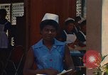 Image infirmière jamaïcaine Jamaïque, 1972, de la seconde 59 séquences d'archives historiques vidéo 65675040559