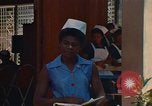 Image infirmière jamaïcaine Jamaïque, 1972, de la seconde 60 séquences d'archives historiques vidéo 65675040559