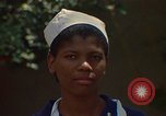 Image infirmière jamaïcaine Jamaïque, 1972, de la seconde 8 séquences d'archives historiques vidéo 65675040562