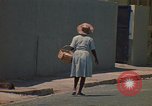 Image Housecraft training centre Jamaïque, 1972, de la seconde 18 séquences d'archives historiques vidéo 65675040563