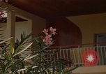 Image des immeubles de grande hauteur Jamaïque, 1972, de la seconde 54 séquences d'archives historiques vidéo 65675040564
