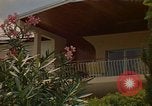 Image des immeubles de grande hauteur Jamaïque, 1972, de la seconde 56 séquences d'archives historiques vidéo 65675040564
