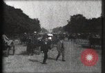 Image Champs Elysees Paris France, 1900, de la seconde 24 séquences d'archives historiques vidéo 65675040580