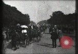 Image Champs Elysees Paris France, 1900, de la seconde 29 séquences d'archives historiques vidéo 65675040580