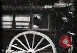 Standbild Place de l'Opera Paris Frankreich, 1900, aus Sekunde 20 historischem Filmmaterial Videoclip 65675040583