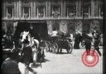Standbild Place de l'Opera Paris Frankreich, 1900, aus Sekunde 29 historischem Filmmaterial Videoclip 65675040583
