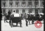 Standbild Place de l'Opera Paris Frankreich, 1900, aus Sekunde 39 historischem Filmmaterial Videoclip 65675040583