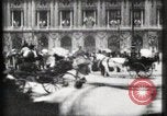Standbild Place de l'Opera Paris Frankreich, 1900, aus Sekunde 43 historischem Filmmaterial Videoclip 65675040583