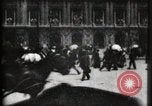 Standbild Place de l'Opera Paris Frankreich, 1900, aus Sekunde 50 historischem Filmmaterial Videoclip 65675040583
