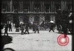 Standbild Place de l'Opera Paris Frankreich, 1900, aus Sekunde 58 historischem Filmmaterial Videoclip 65675040583