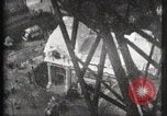 Immagine di Ascensore salita alla torre Eiffel Parigi Francia, 1900, secondo 26 filmato di repertorio 65675040584