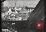 Immagine di Ascensore salita alla torre Eiffel Parigi Francia, 1900, secondo 44 filmato di repertorio 65675040584