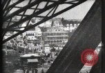 Immagine di Ascensore salita alla torre Eiffel Parigi Francia, 1900, secondo 46 filmato di repertorio 65675040584