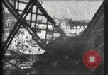Immagine di Ascensore salita alla torre Eiffel Parigi Francia, 1900, secondo 51 filmato di repertorio 65675040584