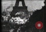 Immagine di Torre Eiffel Parigi Francia, 1900, secondo 3 filmato di repertorio 65675040586