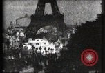 Immagine di Torre Eiffel Parigi Francia, 1900, secondo 30 filmato di repertorio 65675040586