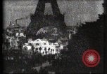 Immagine di Torre Eiffel Parigi Francia, 1900, secondo 42 filmato di repertorio 65675040586