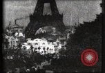 Immagine di Torre Eiffel Parigi Francia, 1900, secondo 43 filmato di repertorio 65675040586