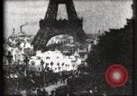 Immagine di Torre Eiffel Parigi Francia, 1900, secondo 49 filmato di repertorio 65675040586