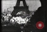 Immagine di Torre Eiffel Parigi Francia, 1900, secondo 51 filmato di repertorio 65675040586