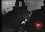 Immagine di Torre Eiffel Parigi Francia, 1900, secondo 53 filmato di repertorio 65675040586