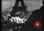 Immagine di Torre Eiffel Parigi Francia, 1900, secondo 54 filmato di repertorio 65675040586