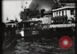 Immagine di Panorama di Esposizione di Parigi dal fiume Senna Parigi Francia, 1900, secondo 8 filmato di repertorio 65675040588