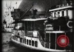 Immagine di Panorama di Esposizione di Parigi dal fiume Senna Parigi Francia, 1900, secondo 15 filmato di repertorio 65675040588