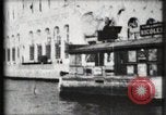 Immagine di Panorama di Esposizione di Parigi dal fiume Senna Parigi Francia, 1900, secondo 45 filmato di repertorio 65675040588